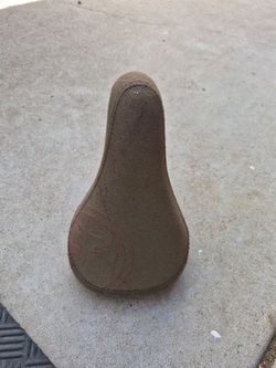 Shadow fixed seat n post