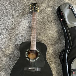 Yamaha acoustic Guitar And Case