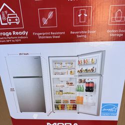 Refrigerator with freezer
