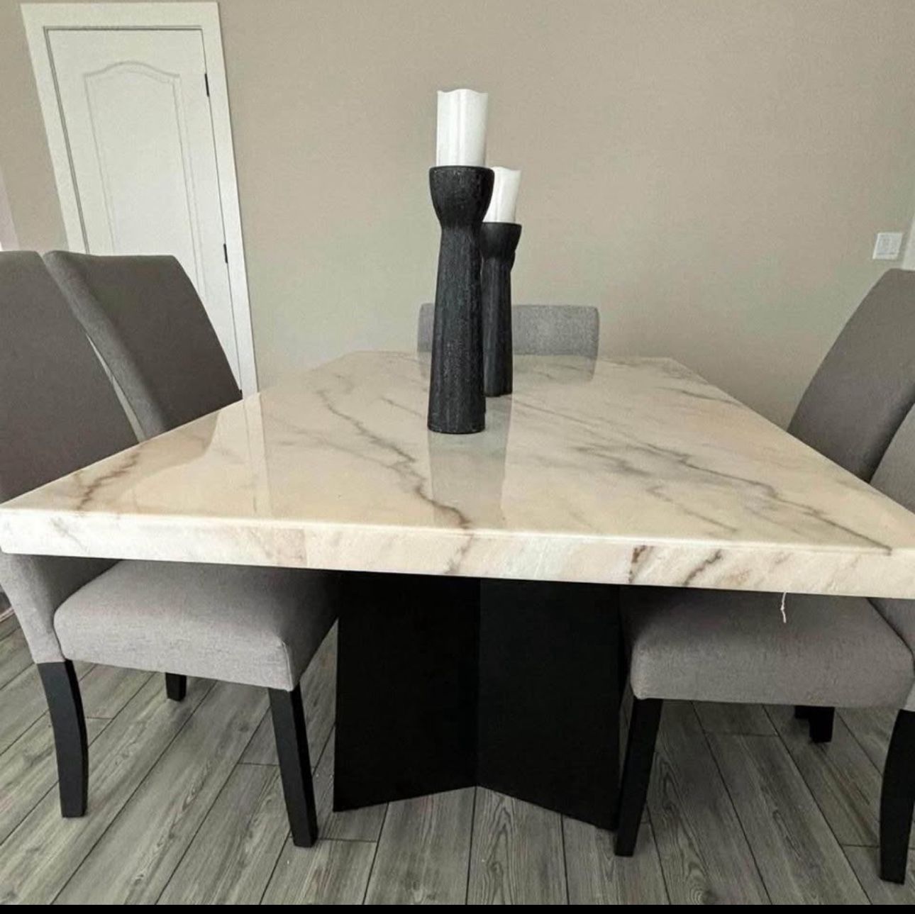 Dining Table. Marble