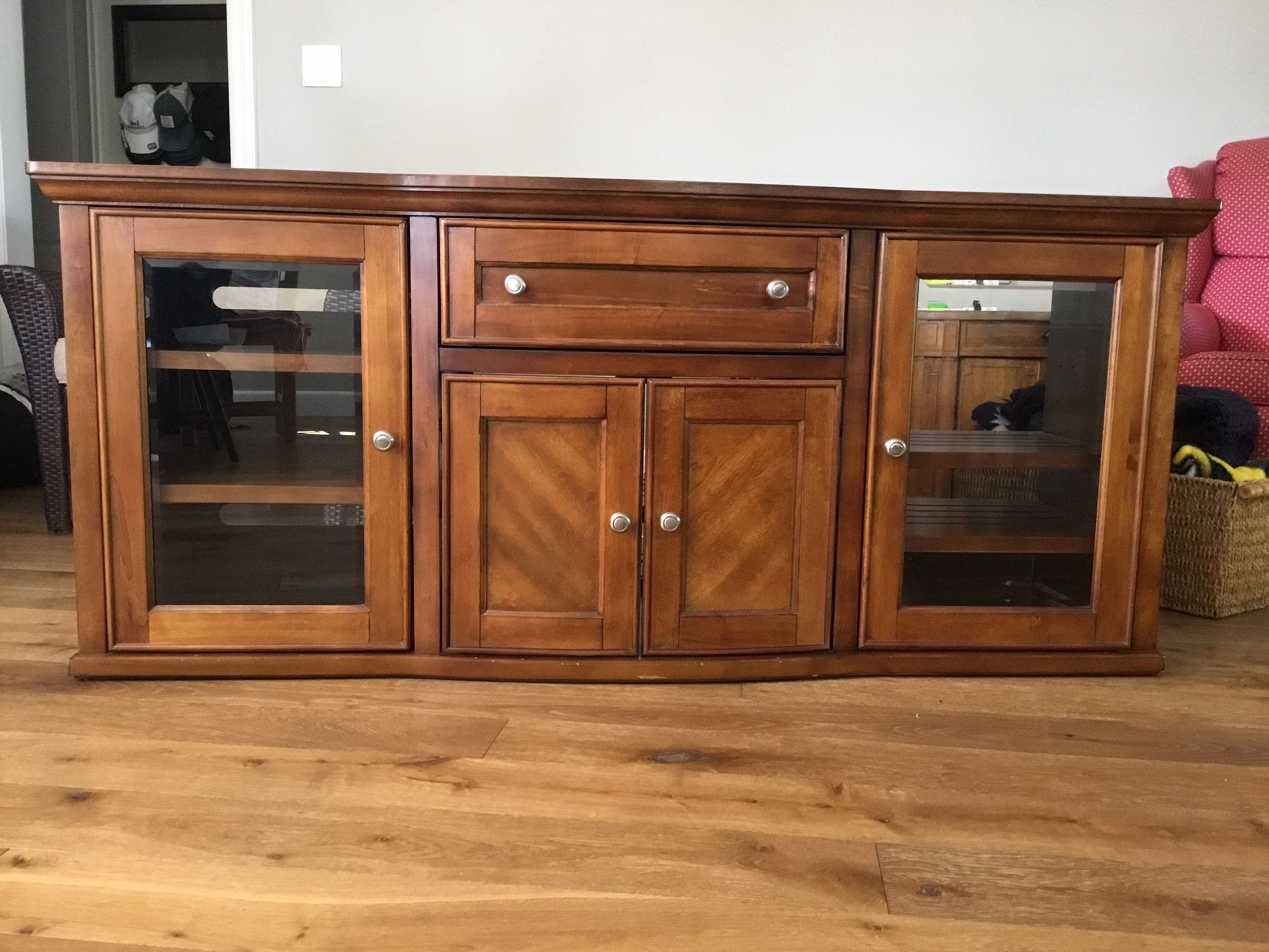 Cabinet / Console / TV stand