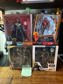Mafex figures