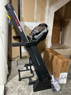 Sole F80 Treadmill w/new xtra console