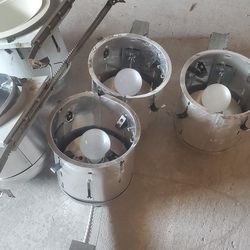 5 Recessed Lights 6" Used Cheap 