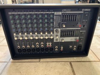 Yamaha EMX212S 12-channel 200-watt powered mixer