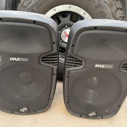 🔊 Pyle Pro PHP1249KT  12” powered PA speaker set (one powered, one passive).