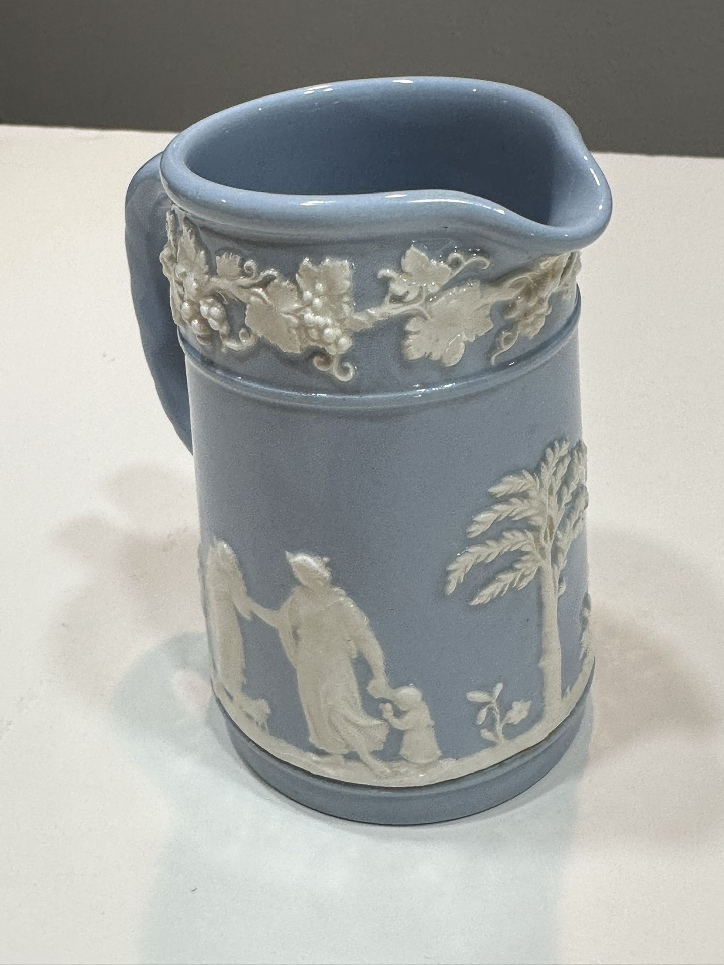 Wedgwood Embossed Queensware Blue White 3 3/4" #48 upright rope handled jug