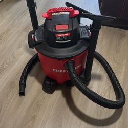 Craftsman 9 gal Corded Wet/Dry Vacuum 8.3 amps 120 V 4.25 HP