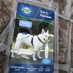 Brand new! PetSafe 3 In 1 Harness Small Dog 20-35 lbs.