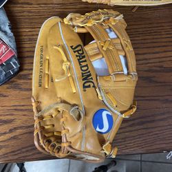 Spalding Baseball Gloves 