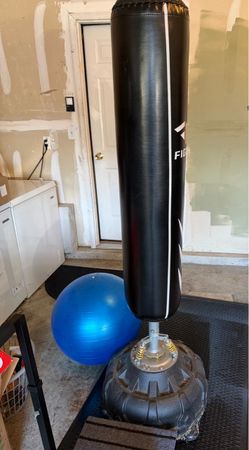 Freestanding Heavy Punching Bag with Base