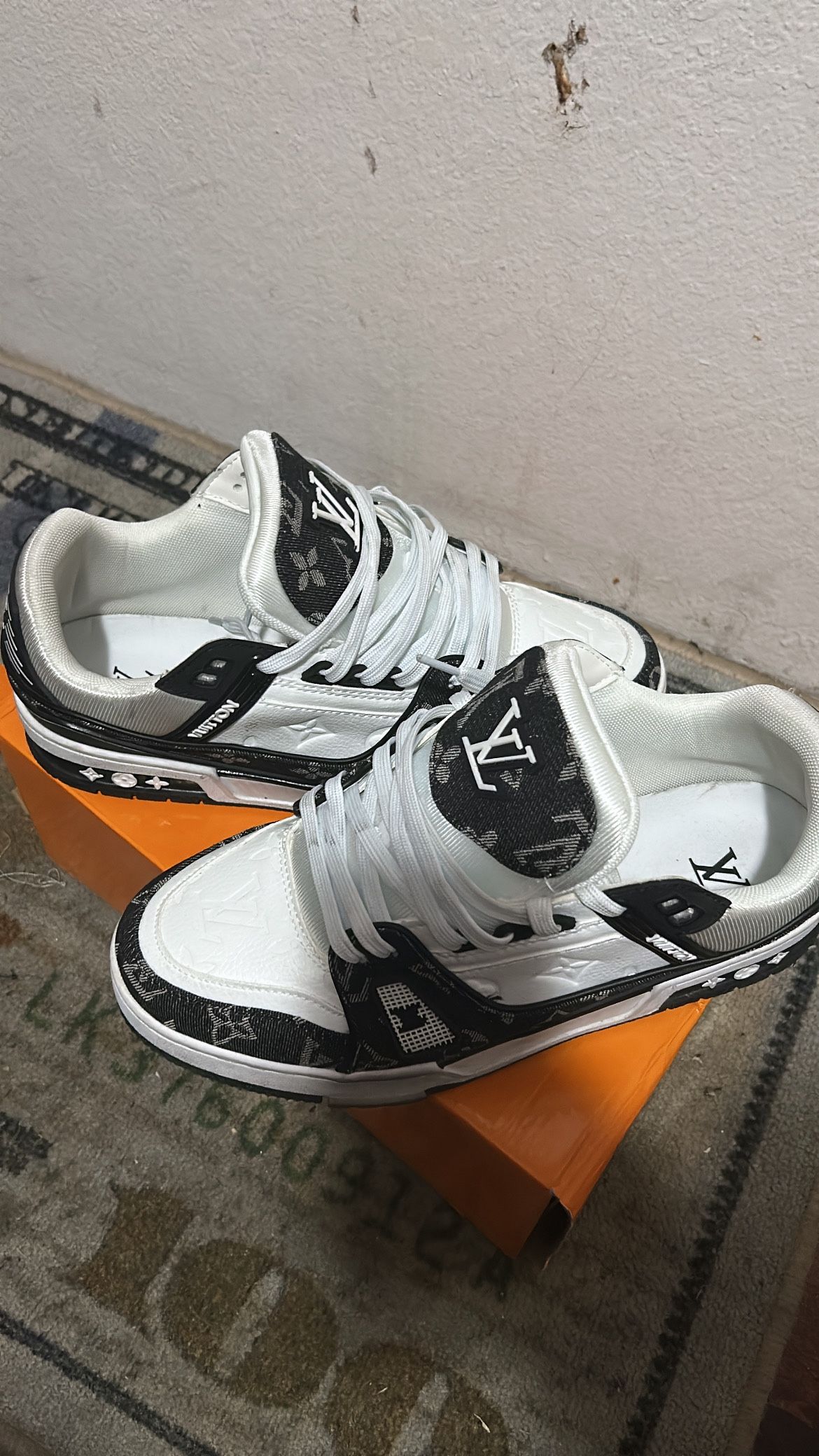 Lv Trainers