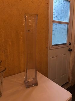 2ft tall Glass Vase