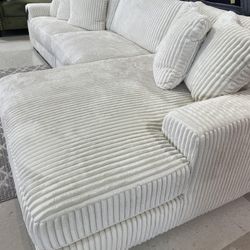 Lindyn Ivory 3 Piece Modular Cloud Sectional Sofa with Chaise /P