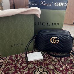 Gucci Marmont Bag - Black