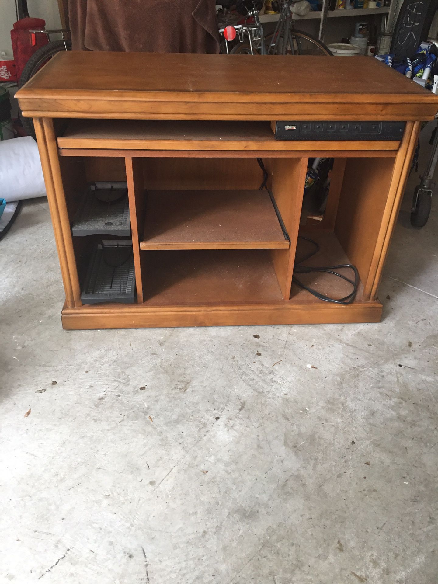 Desk / with surge protector/ pull out shelf