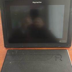 Raymarine Axiom 12 RV Touch Screen GPS