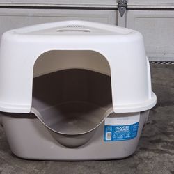 Corner Litter Box