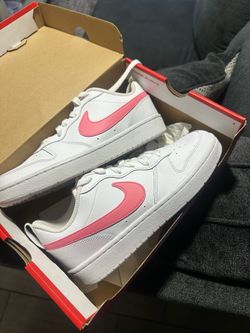 Nike women’s shoes size 6.5 Y