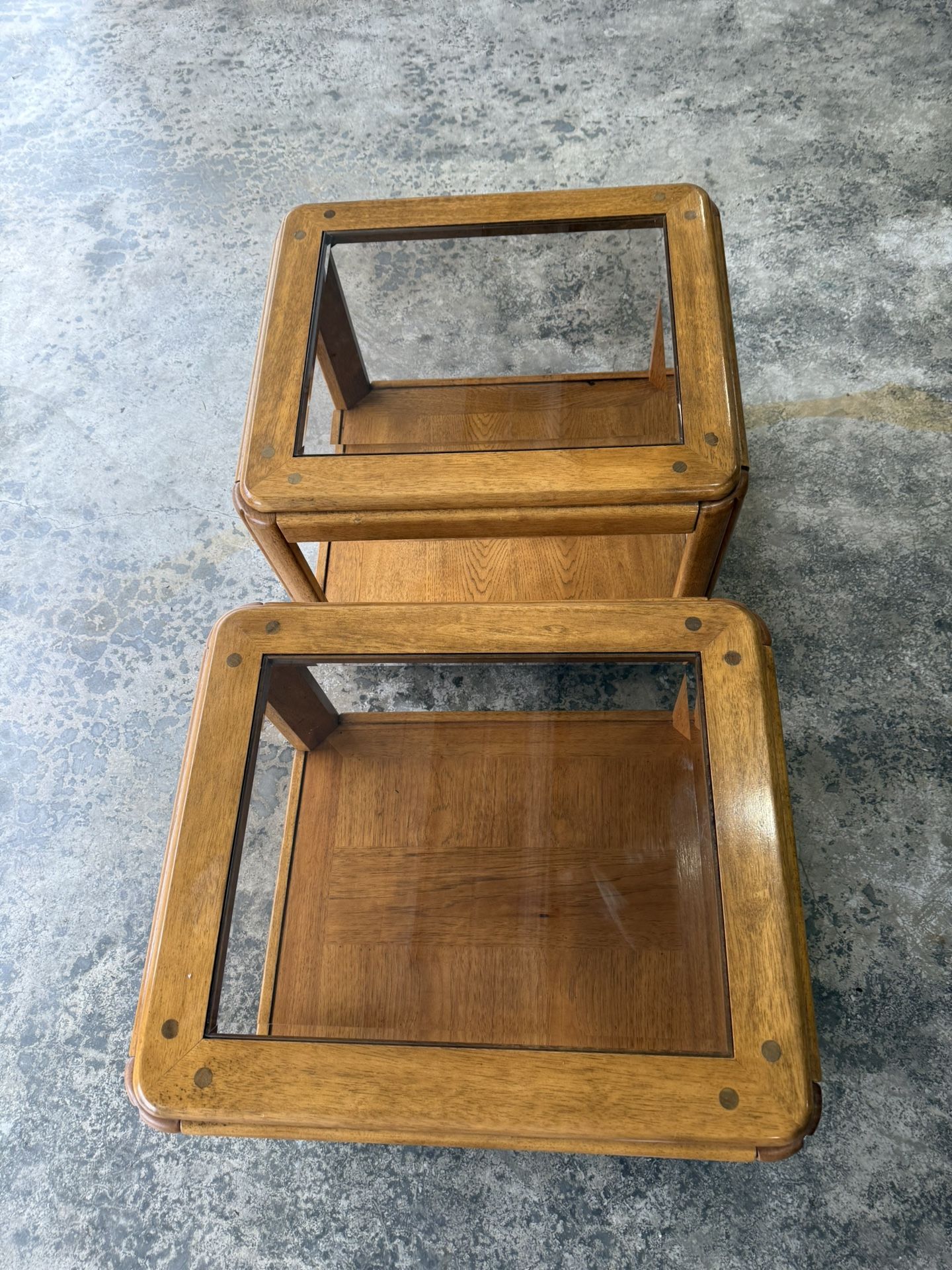 2 End Tables With Glass Top