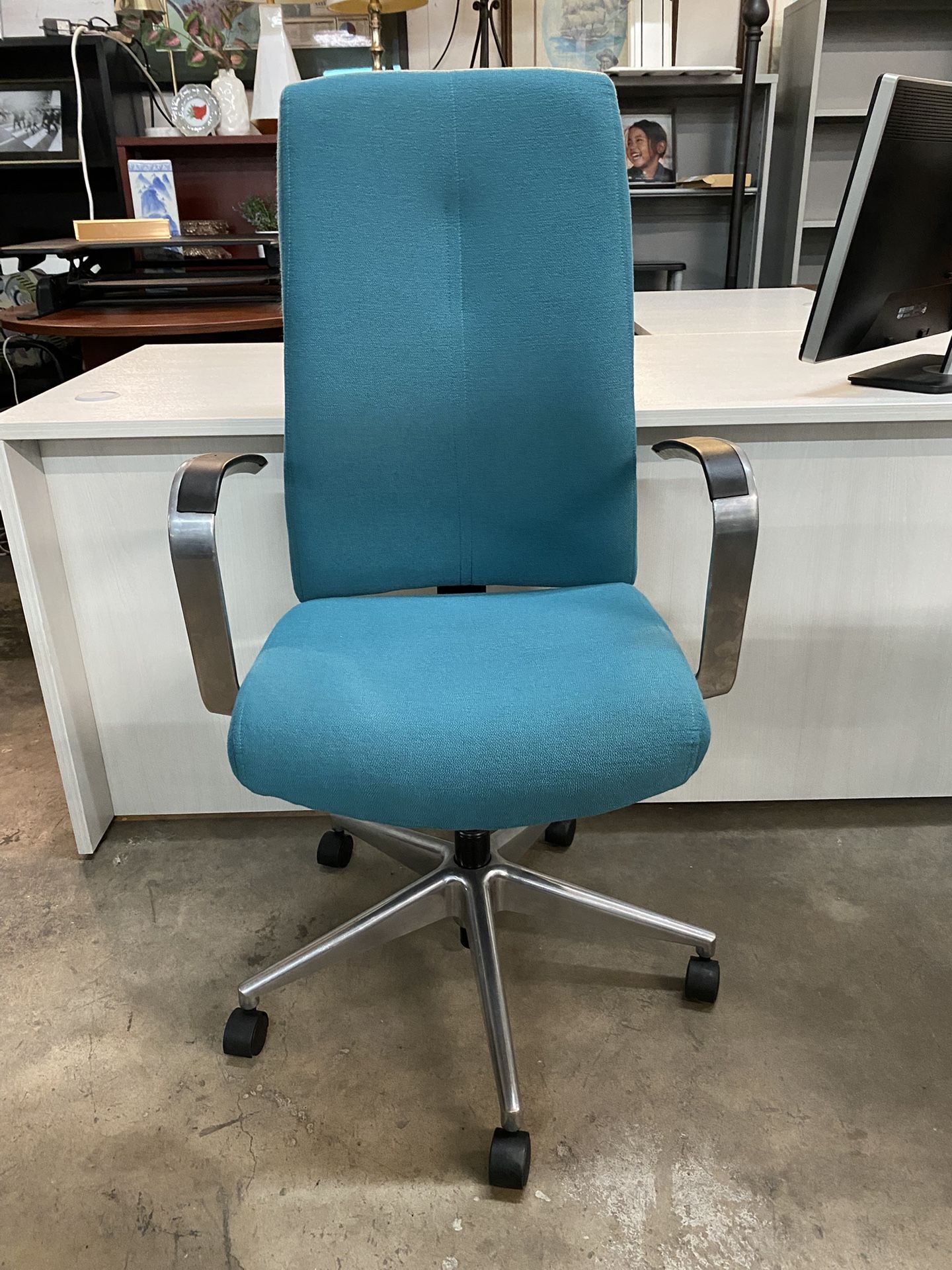 Trendway high back office chair 