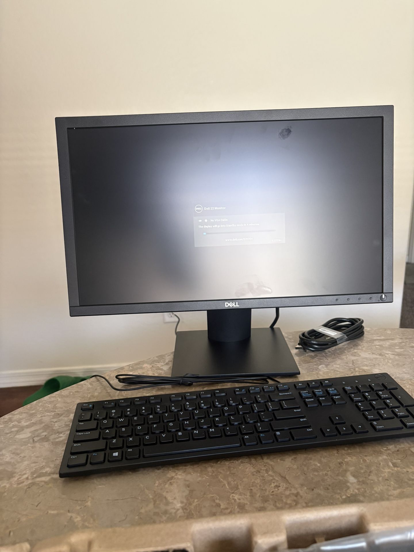 Dell P2217H 22" FHD IPS LED 60 Hz Monitor 1080p USB 3.0 with stand