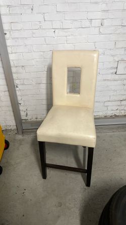 Dinner chair