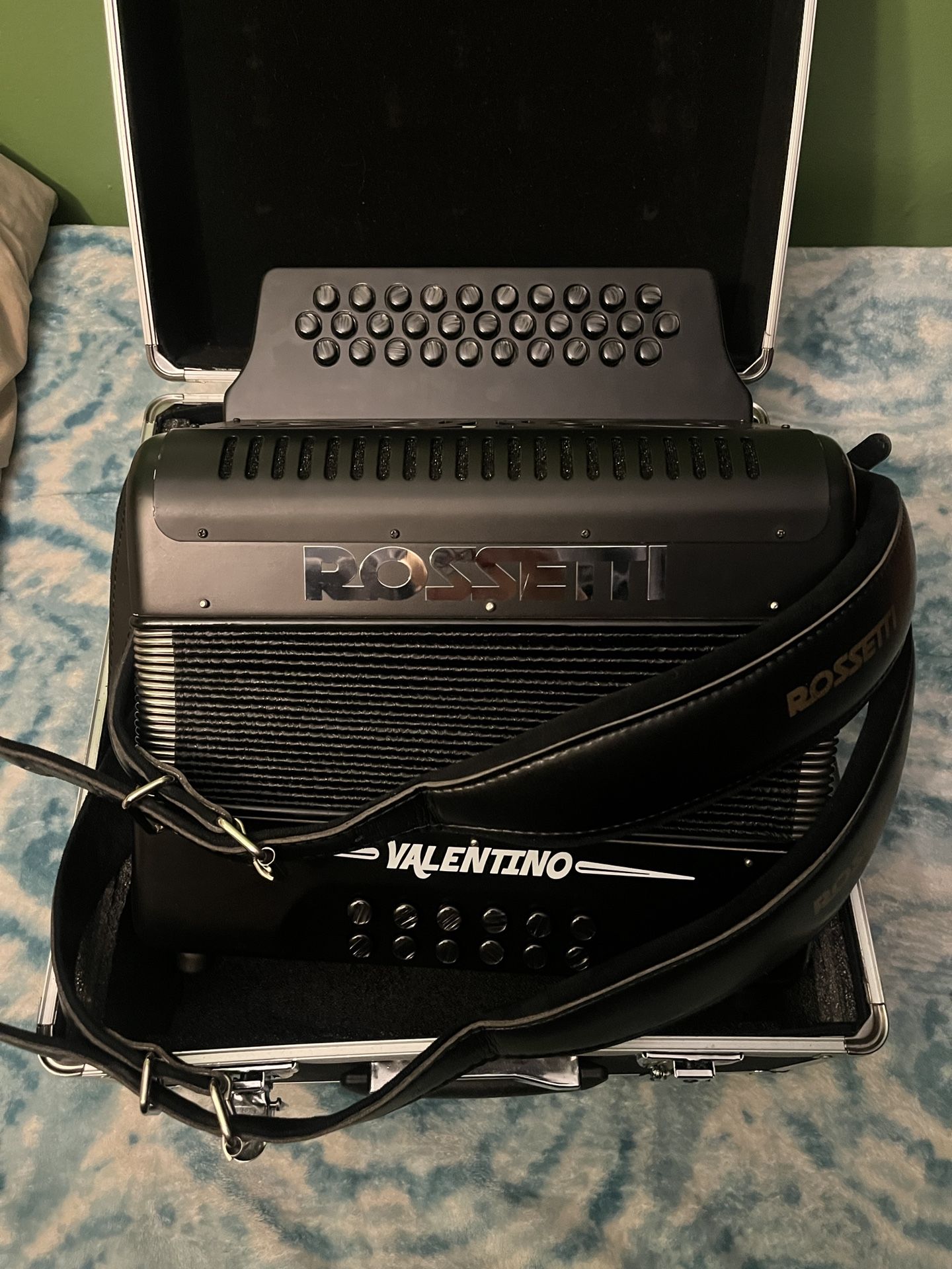 Rossetti Valentino Accordion Sol for Sale in Los Angeles, CA OfferUp