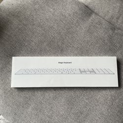 NEW: Apple Magic Keyboard with Numeric Keypad 