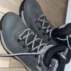 Women’s Hiking Boots 
