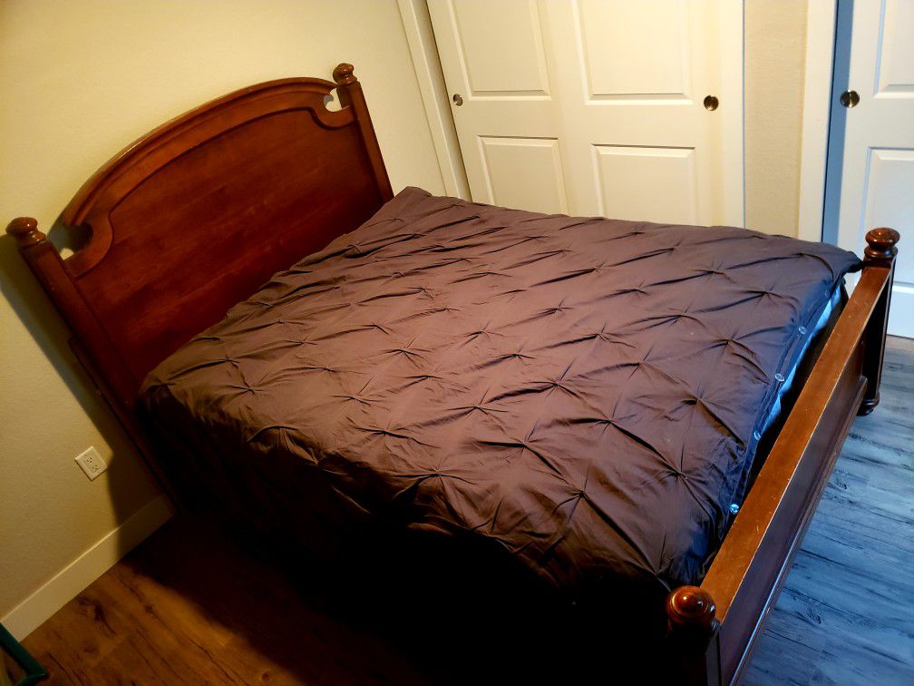 Solid wood frame bed with full size mattress and box
