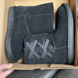 KOOLABURRA UGGS KIDS SIZE 5