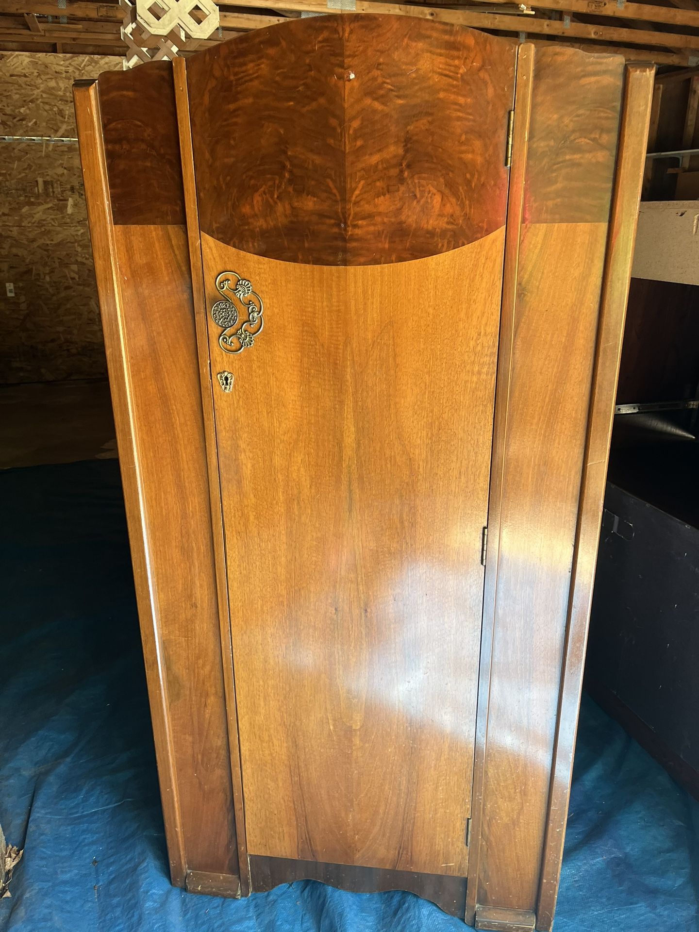 Armoire Waterfall Art Deco