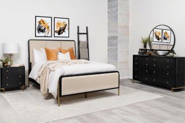Arini 4-piece Eastern King Bedroom Set Cream and Black