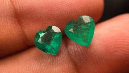 Natural Emerald Heart Cut Pair 3.26 Ct Certified Slight Size Difference