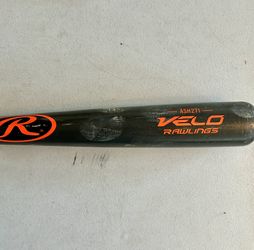 Rawlings Velo Ash Wood Bat 33”