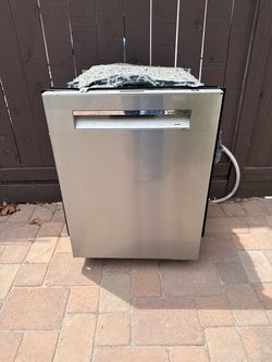 Bosch Stainless Steel Dishwasher – NOT WORKING / For Parts