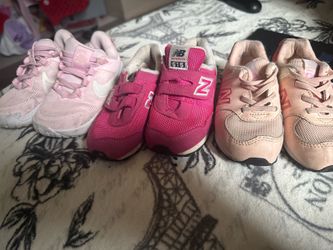 Size 7C shoes.