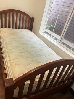 Free Mattress and bed frame