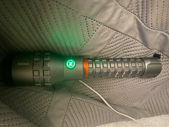 Nebo 12 k flashlight w/powerbank