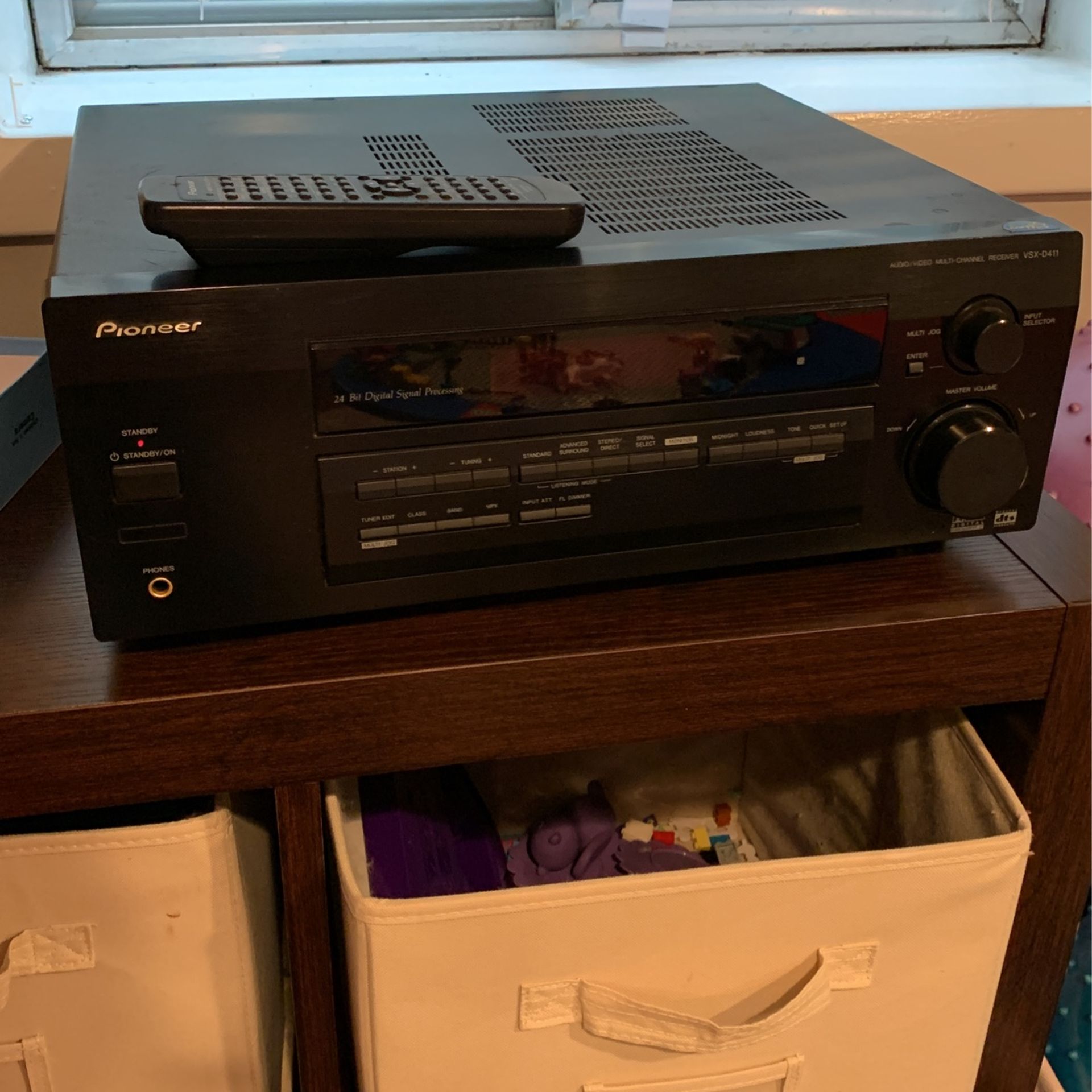 Av Multi Channel Receiver VSX-D411 Pioneer with 2 Speakers