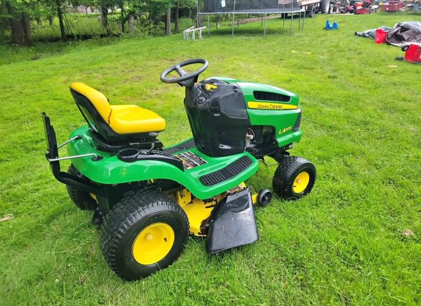 Riding Lawn Tractor
