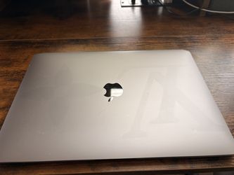 2020 MacBook Air 13” – 8GB RAM / 256GB SSD – Excellent Condition
