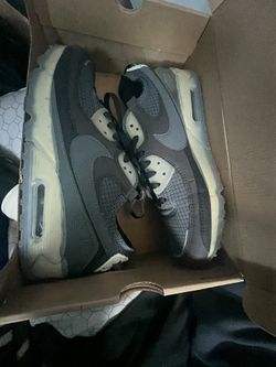 10.5 Nikes Men’s Black And Lime Ice 90