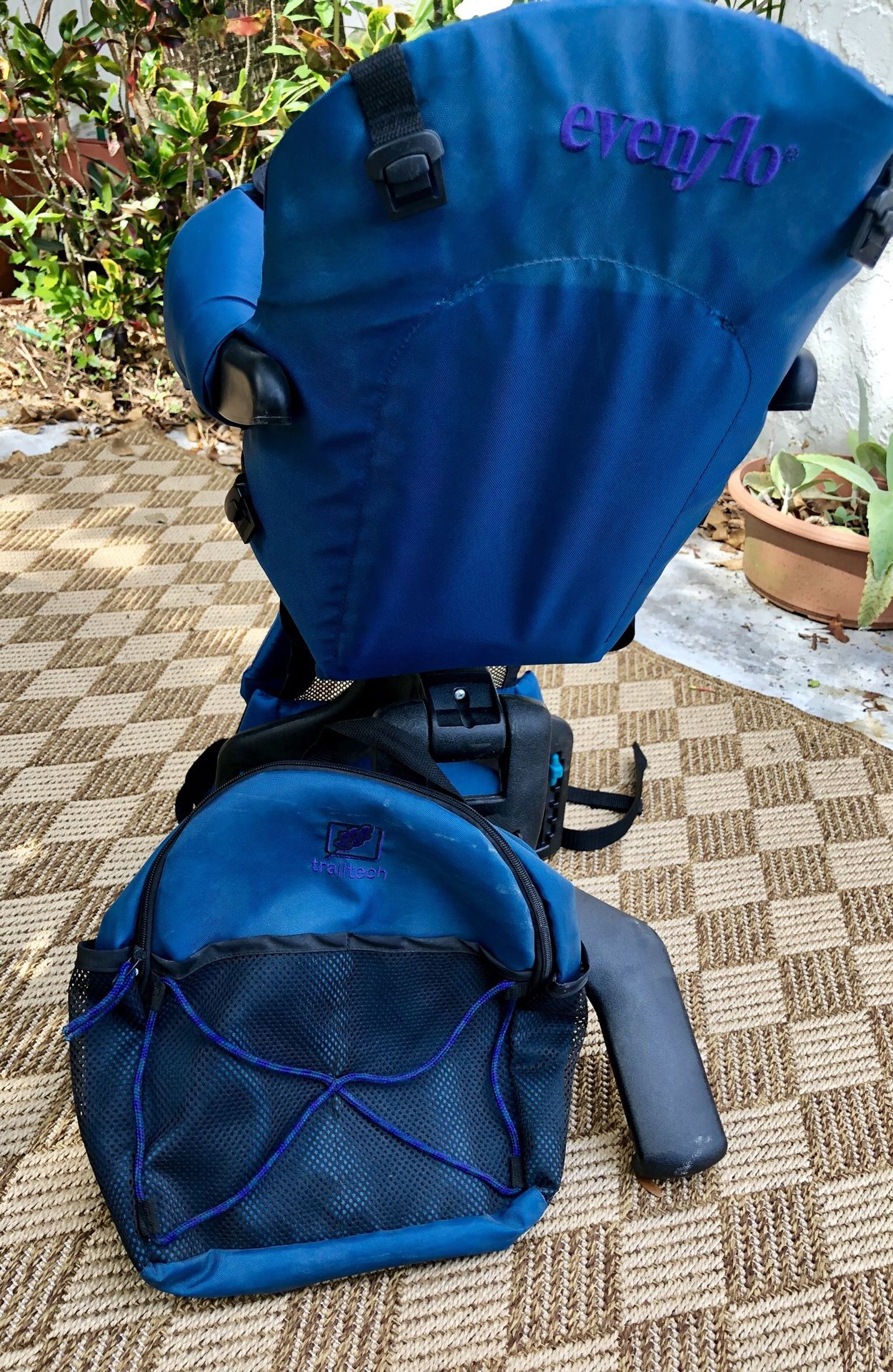 evenflo trailtech backpack carrier
