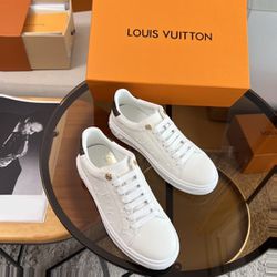 Louis Vuitton Time Out 45
