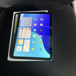 Selling or trading an IPad  11” 2025 Blue/WiFi  