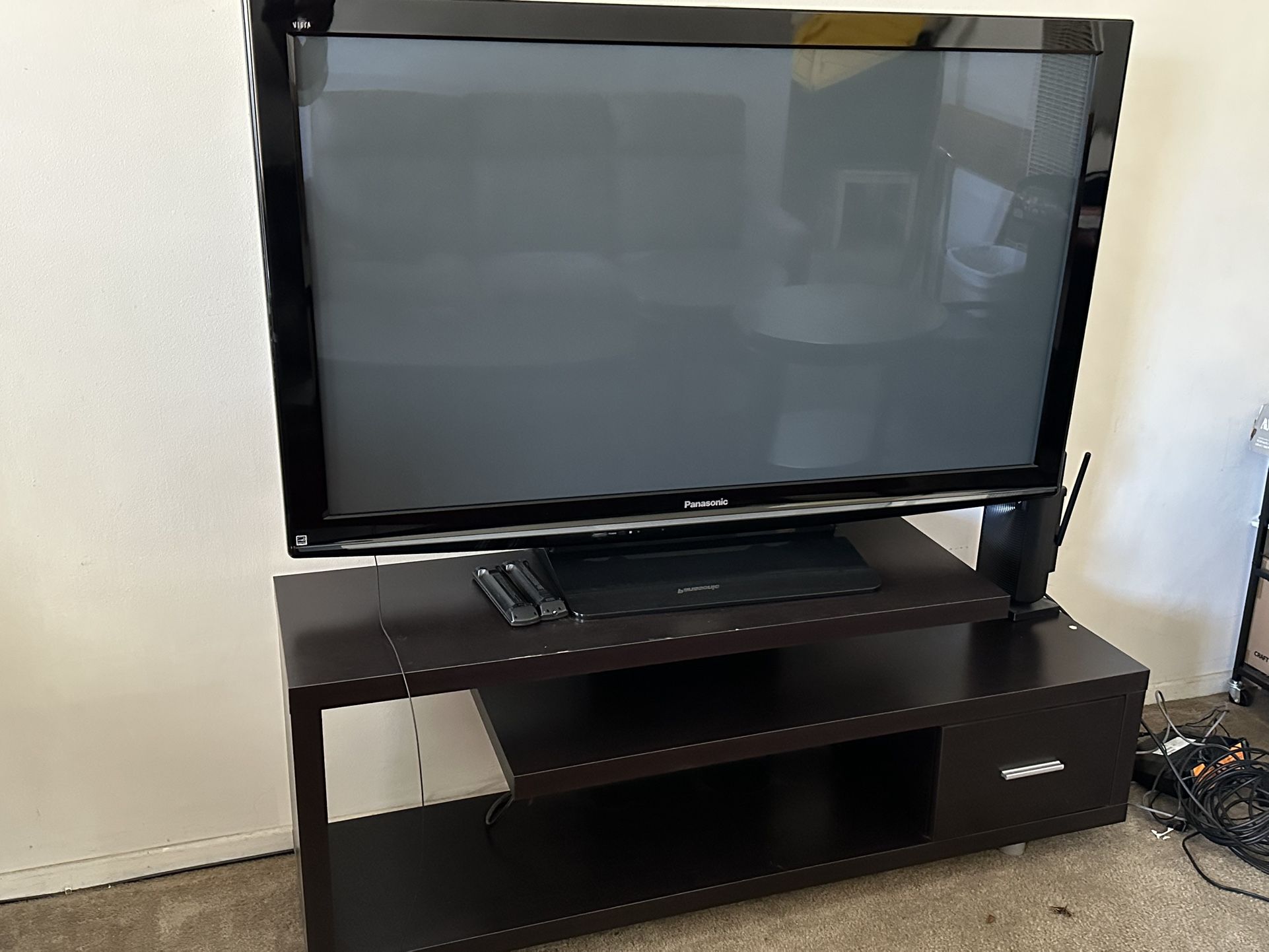TV & Stand