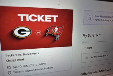 PACKERS - BUCS - 2 CLUB Seats