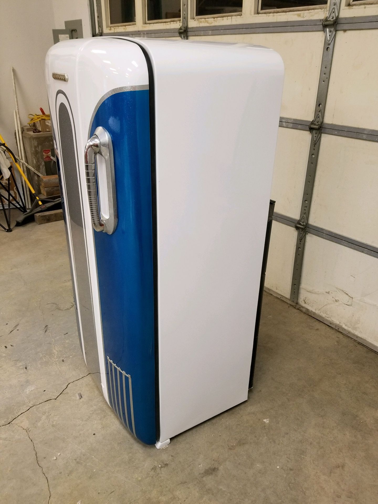 Vintage fridge for Sale in Stayton, OR OfferUp